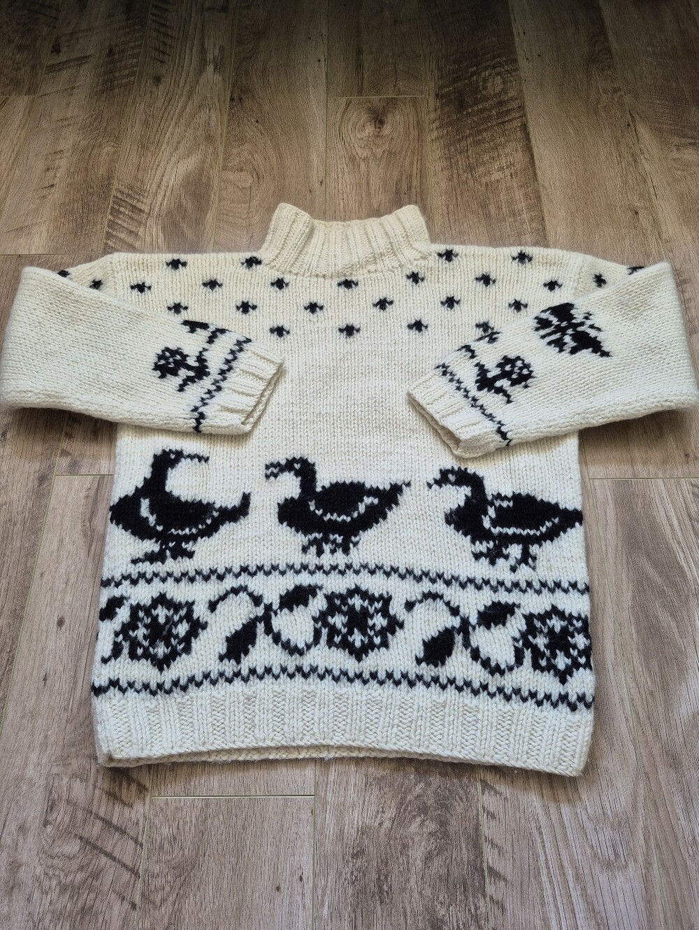 Cymbrion Women's Vintage Grandma Cream Wool Knit Duck Novelty Sweater Size Small - Picture 2 of 6